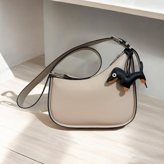 BAG CHARMS BLACK DOG