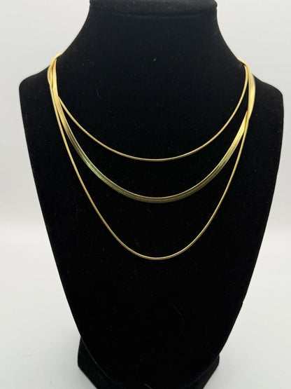 NECKLACE-COLLAR THREE